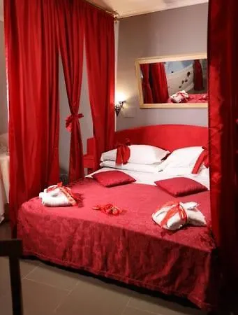 Le Pinede 3*