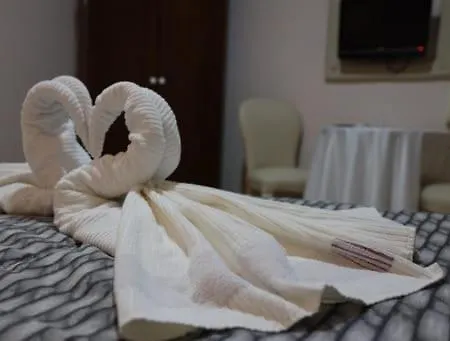 Le Pinede ホテル リコラ