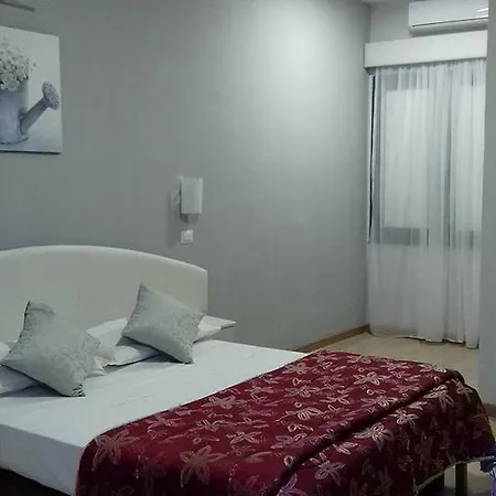 Le Pinede 3* リコラ