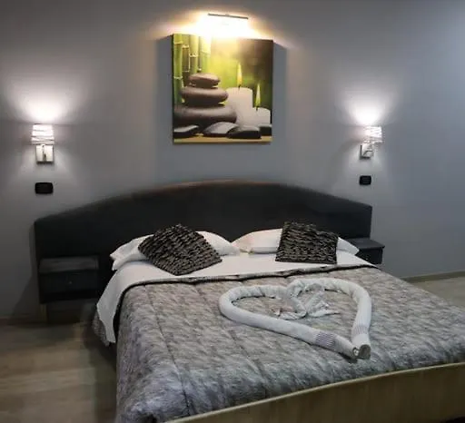 Le Pinede מלון ליקולה