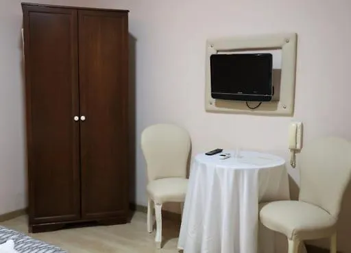 Otel Le Pinede Licola