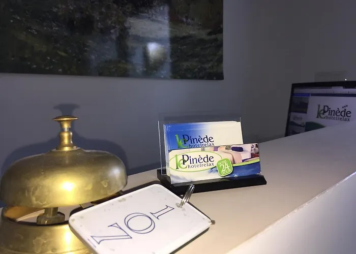 מלון Le Pinede 3*