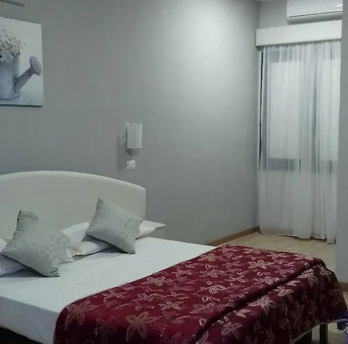 Le Pinede 3* ליקולה