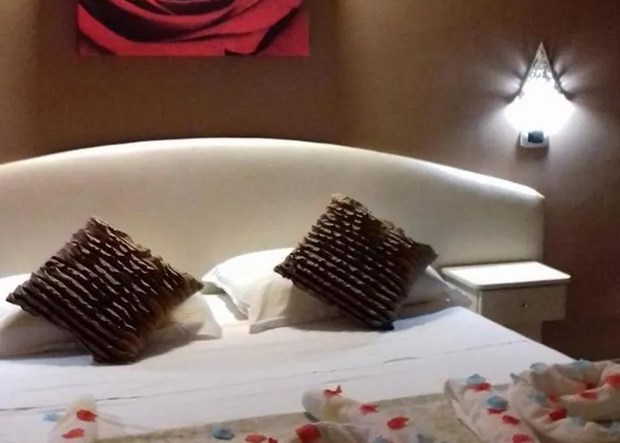 Le Pinede 3* ליקולה